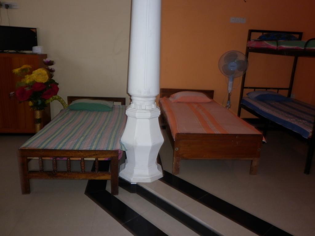 Seetha'S Hostel Negombo Habitación foto