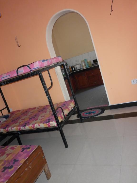 Seetha'S Hostel Negombo Habitación foto