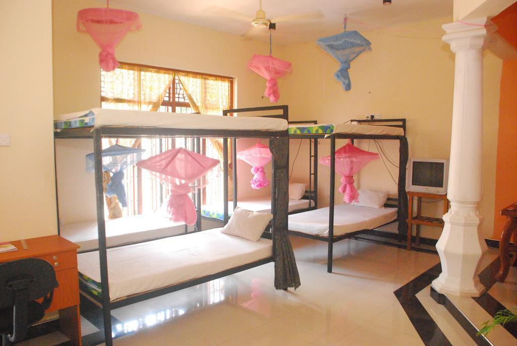 Seetha'S Hostel Negombo Exterior foto